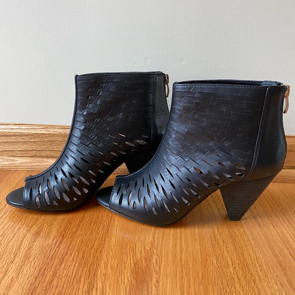 New Vince Camuto Black Booties (6.5)